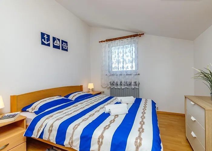 Vanessa With Shared Pool 3*