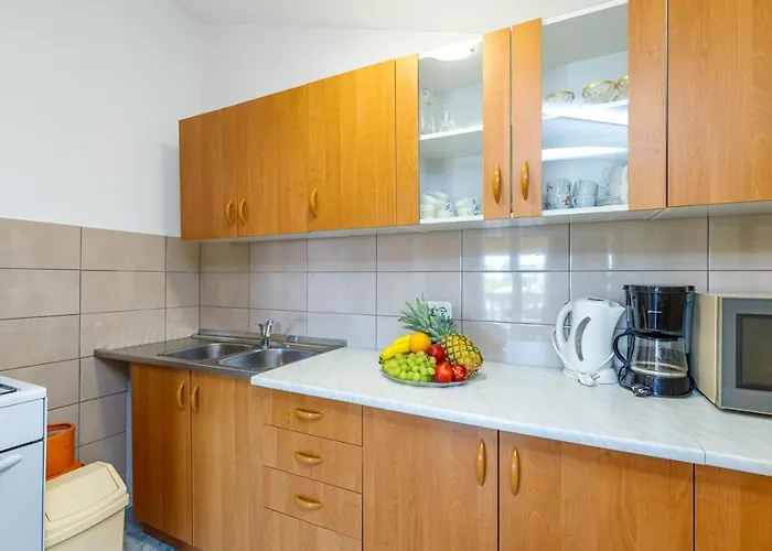 Vanessa With Shared Pool Gasthof 3*