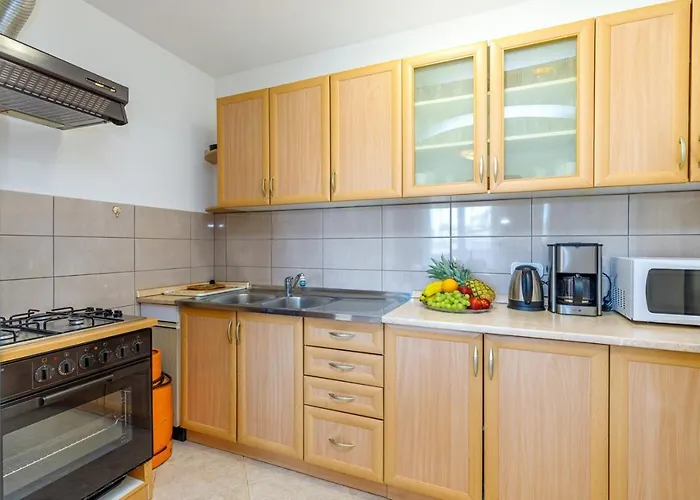 Gasthof Vanessa With Shared Pool Nova Vas (Porec)