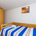 Guest house Vanessa With Shared Pool