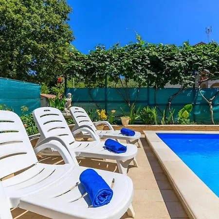 Vanessa With Shared Pool 3* Nova Vas (Porec)