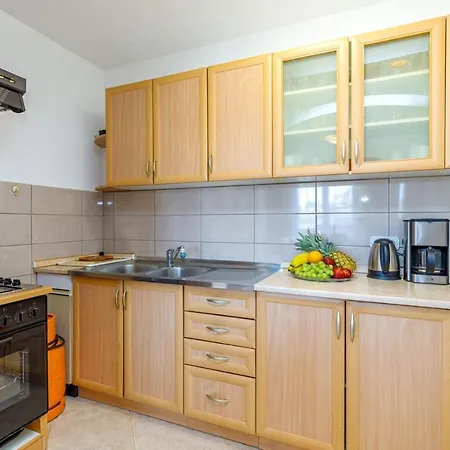 Affittacamere Vanessa With Shared Pool Nova Vas (Porec)